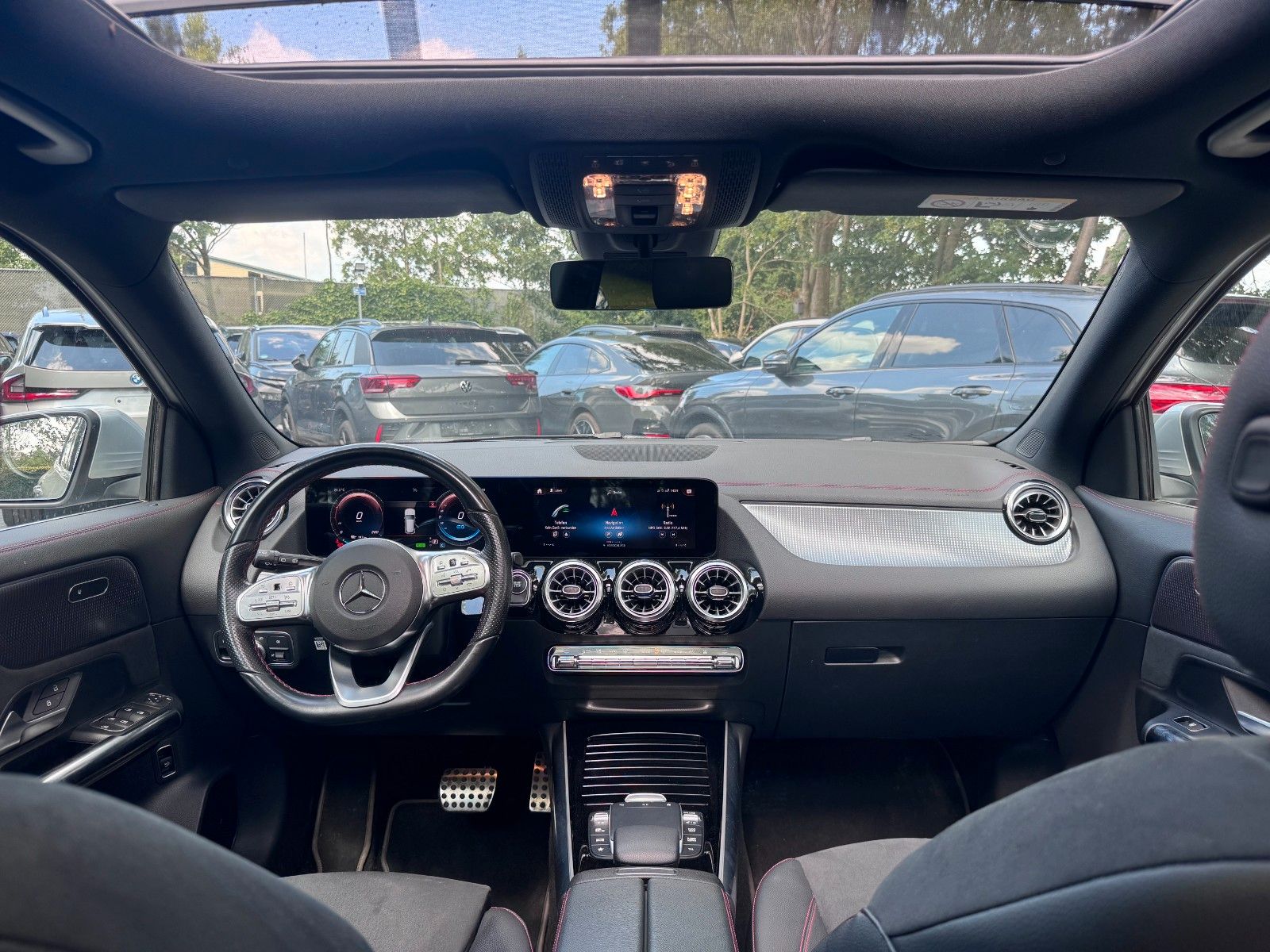 Mercedes-Benz EQA 250+ AMG Panorama Camera AHK Ambiance VOL imagem 3