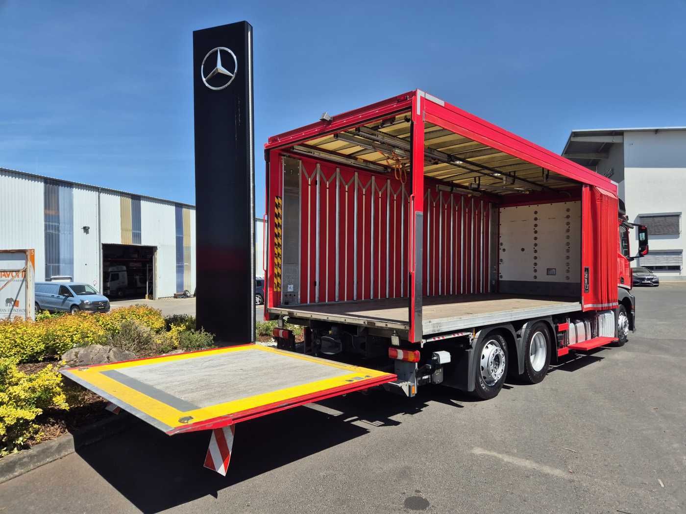 Fahrzeugabbildung Mercedes-Benz Antos 2540 LnR 6x2 LBW Schiebeplanen AHK