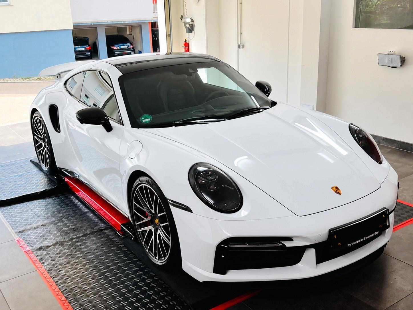 Porsche 992