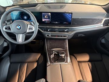 BMW X5 xDrive40d M Sportpaket HK HiFi DAB LED