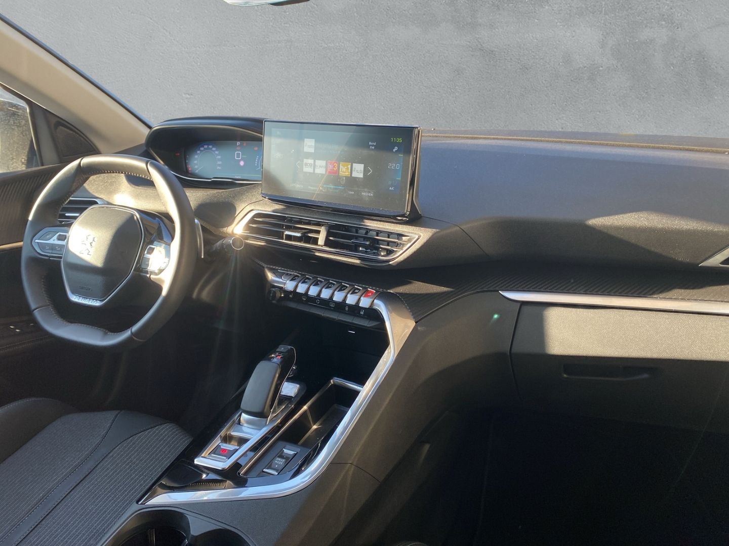 Fahrzeugabbildung Peugeot 3008 Hybrid 225 Allure 1.6 Plug-In EU6d 2WD EAT8
