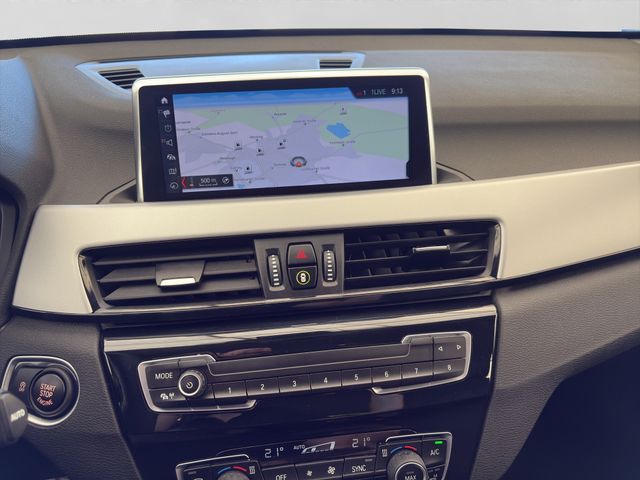Fahrzeugabbildung BMW X1 sDrive 18i Automatik+Navi+DAB+AHK+PDC