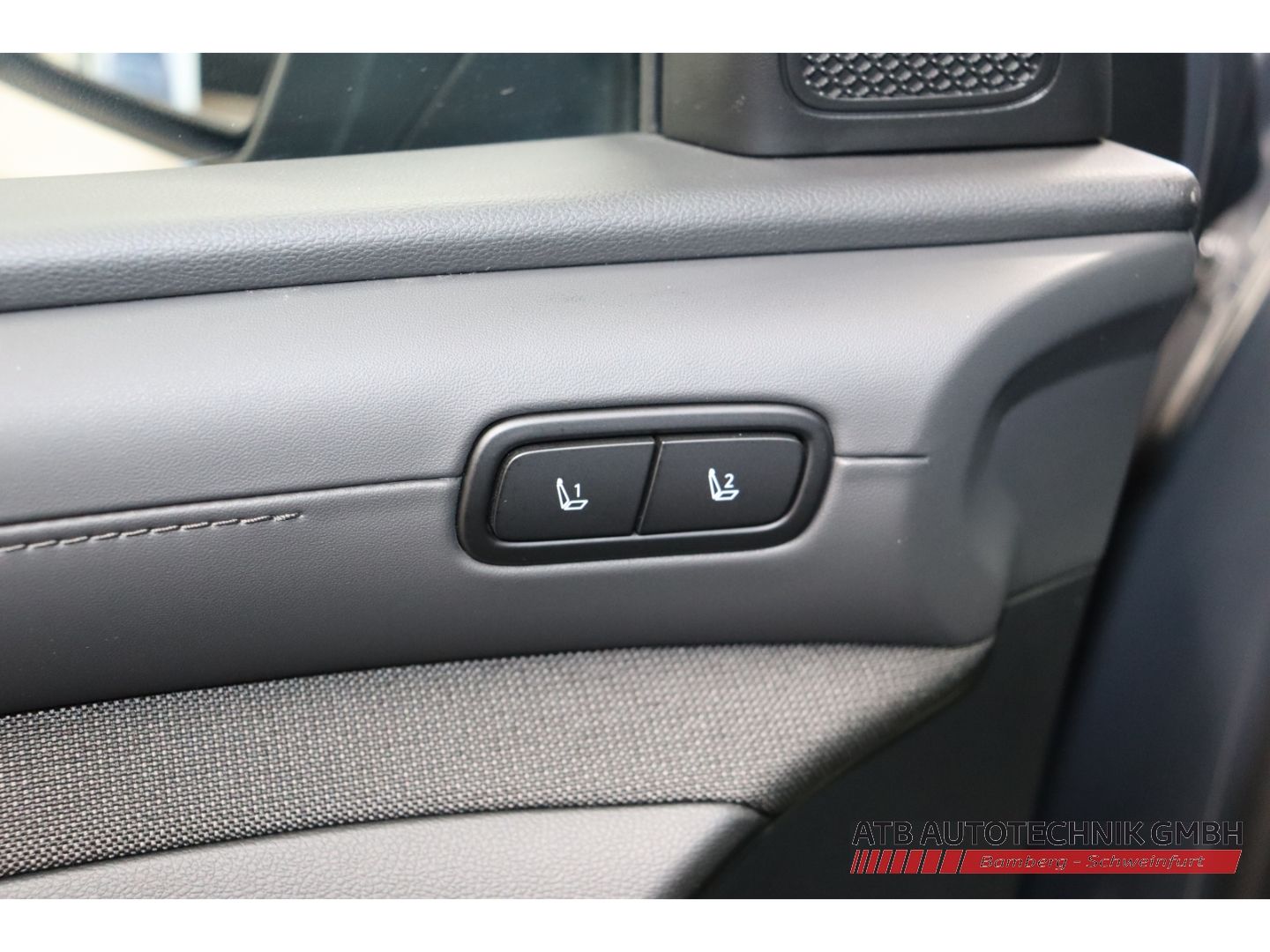 Fahrzeugabbildung Hyundai Tucson Prime 1.6 T-GDI PHEV 4WD SOH 98,7%  HUD N