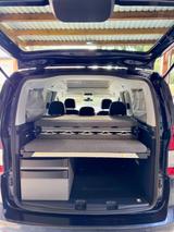 Volkswagen Caddy  California 2,0TDI 90kW DSG BMT  - Volkswagen Caddy: 9k