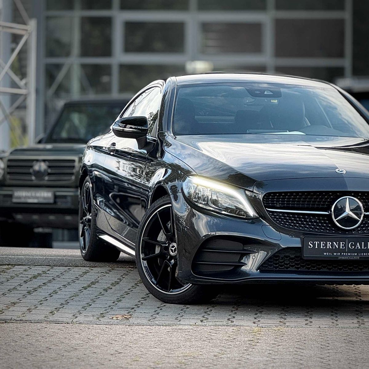 Mercedes-Benz C 300 AMG-LINE/RÜCKFAHRK/LED/KEYLESS/AMBIENT/