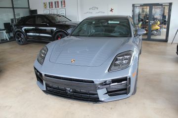 Porsche Panamera - 1