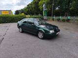 Volkswagen Bora 1.6 Trendline - Volkswagen Bora: Trendline