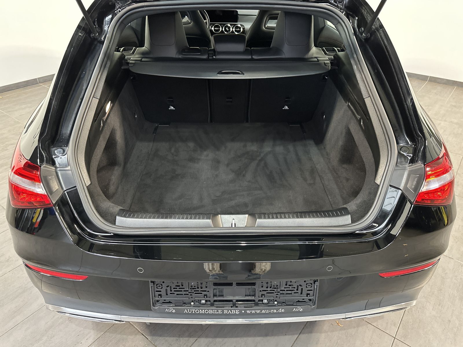 Fahrzeugabbildung Mercedes-Benz CLA 220d Shooting Brake AMG-Line NAV+KAM+18ZO+PP