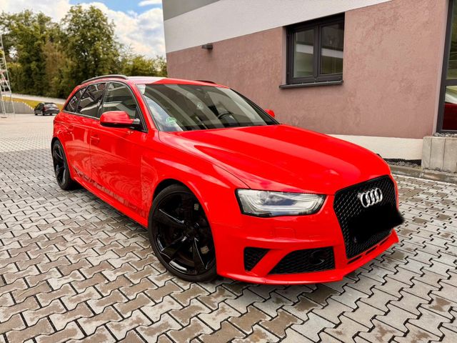 Audi RS4 V8 4.2 FSI