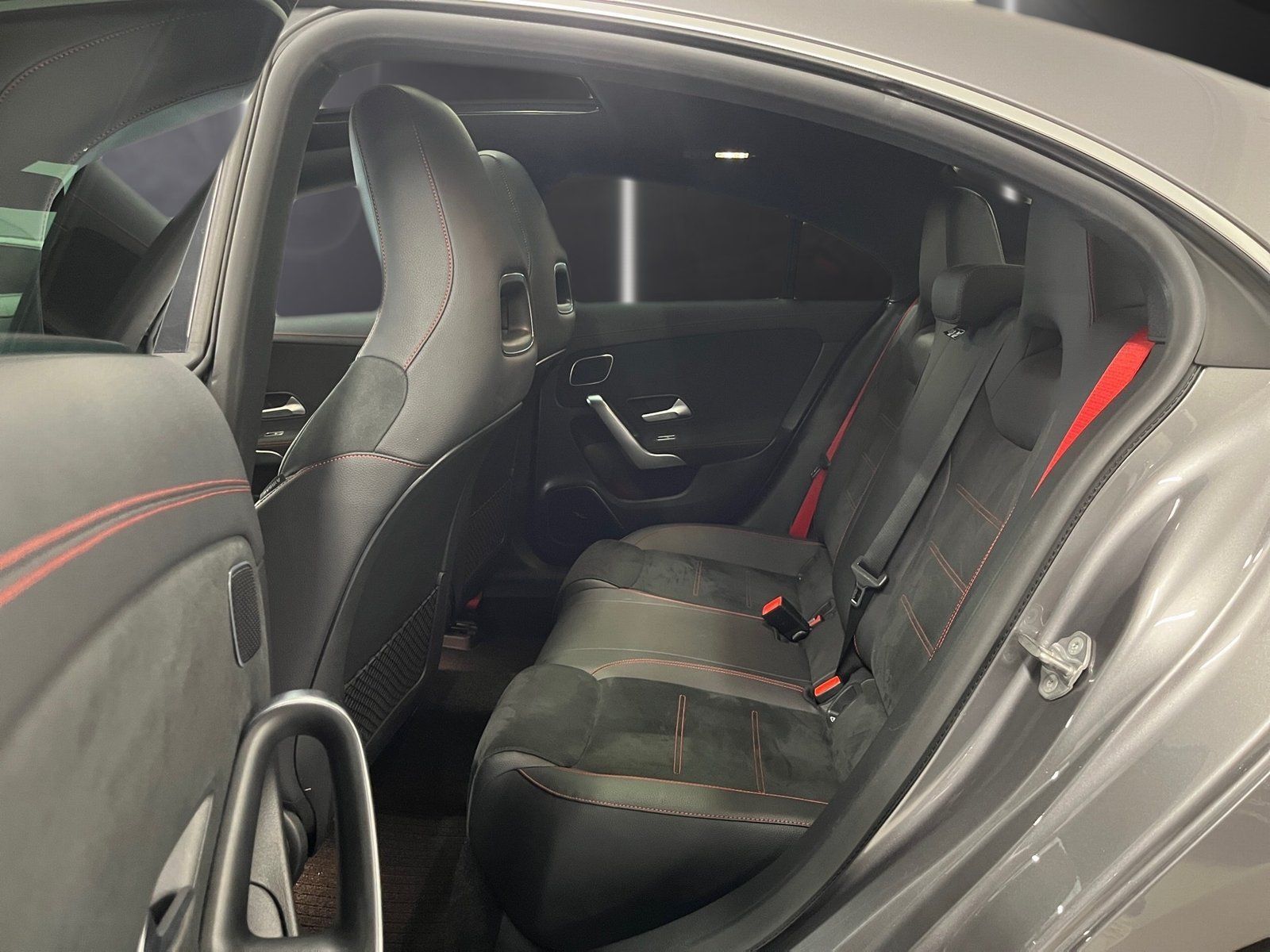 Fahrzeugabbildung Mercedes-Benz CLA 35 AMG 4M*Pano*Burmester*Distro*360*MLB*Ride
