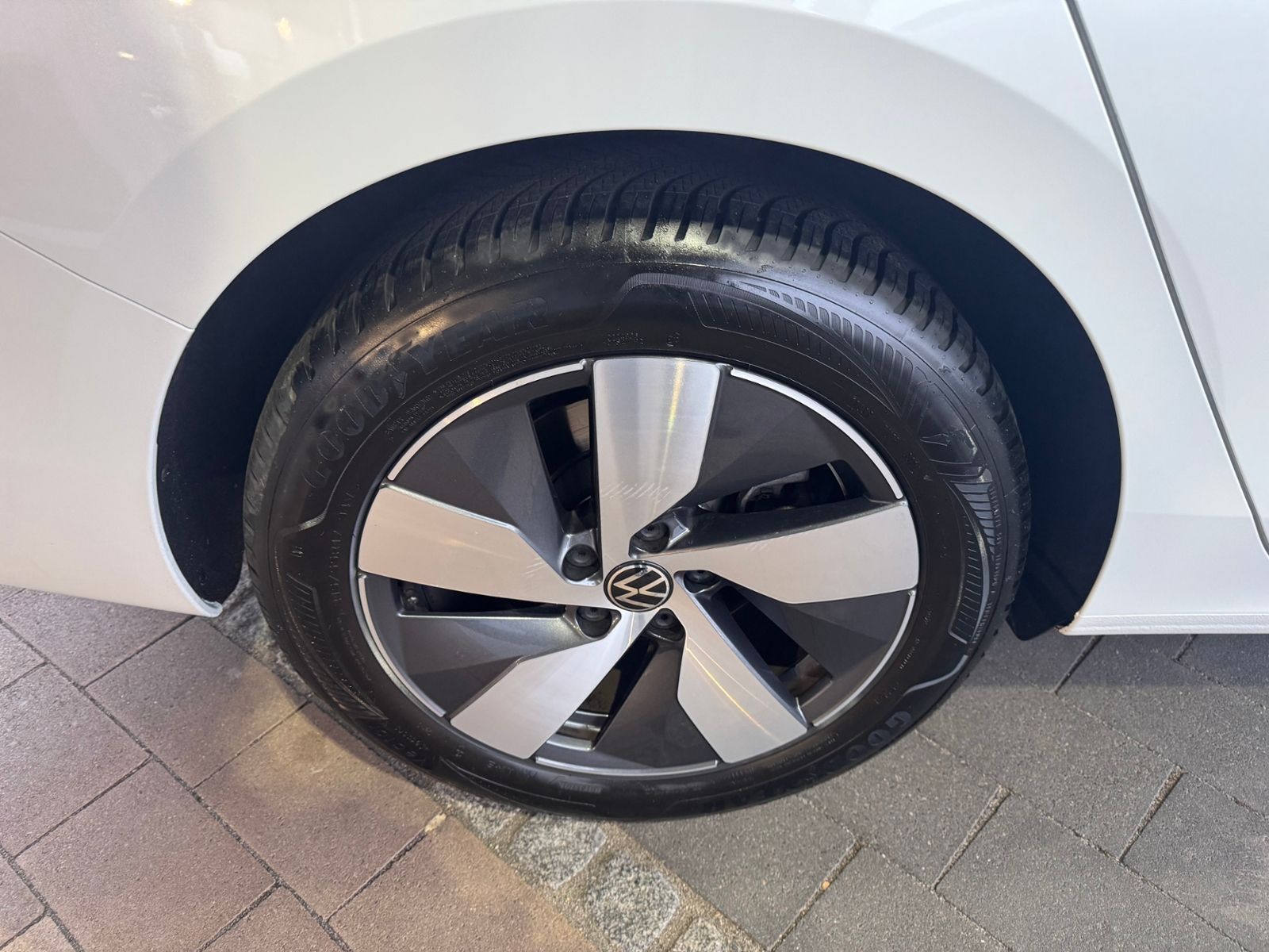 Volkswagen Passat Variant - Bild 12