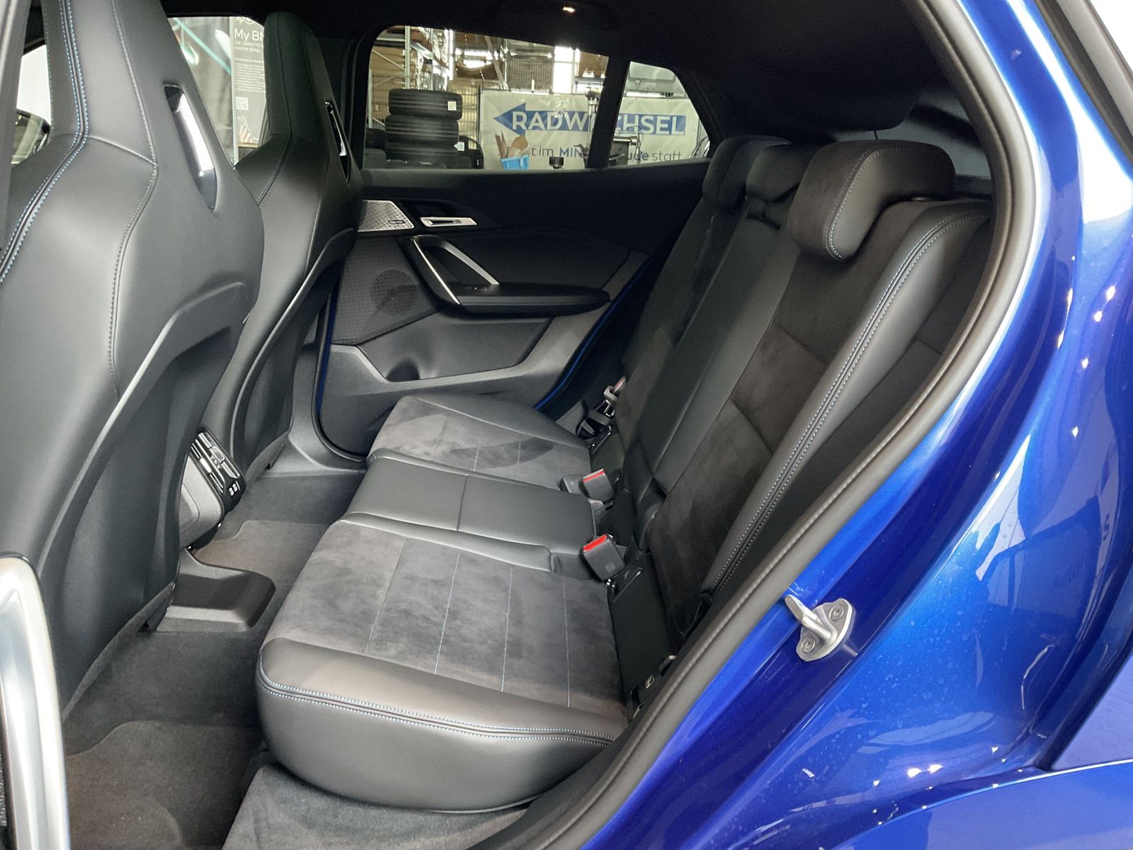 Fahrzeugabbildung BMW X2 M35i xDrive |Glasdach |M Sportpaket Pro |20"