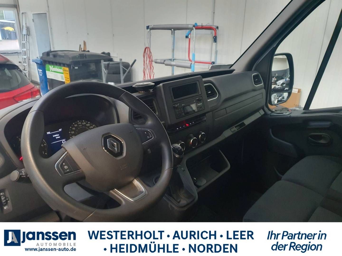 Fahrzeugabbildung Renault MASTER Kastenwagen FWD Kasten KOMFORT L3H2 3,5t