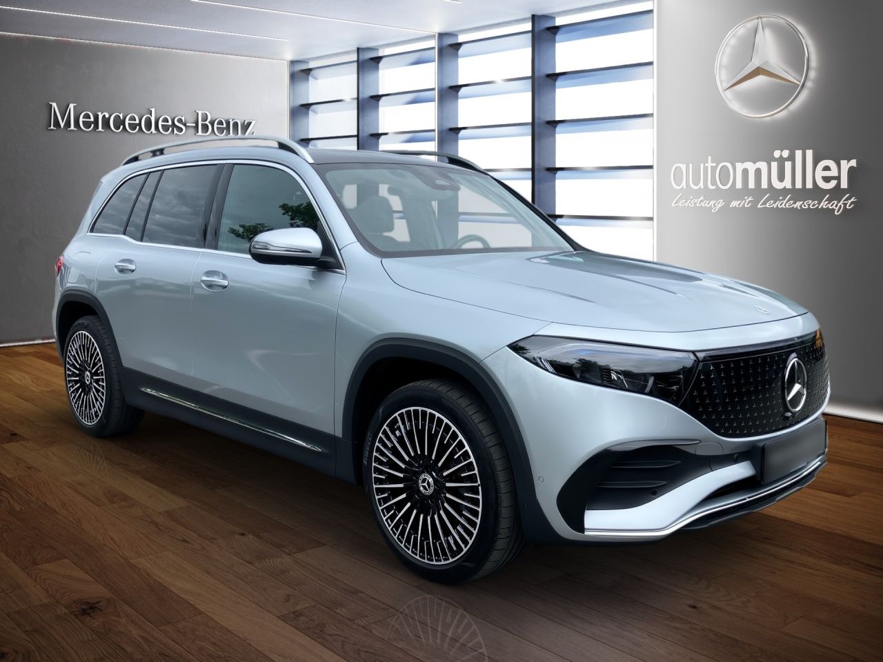 Fahrzeugabbildung Mercedes-Benz EQB 300 4M AMG AHK Pano 360°Kamera LED KeylessGo