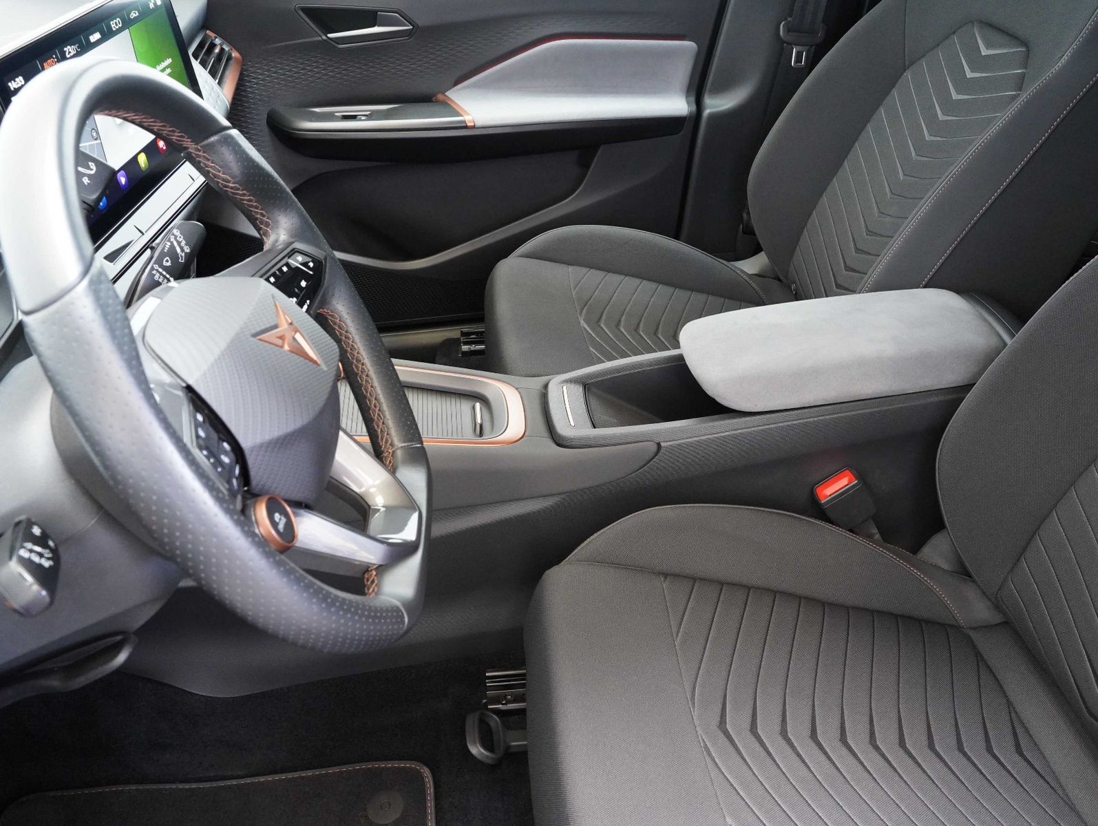 Fahrzeugabbildung CUPRA Born 170KW/82KWH/LED/NAVI/5-SITZER/19"