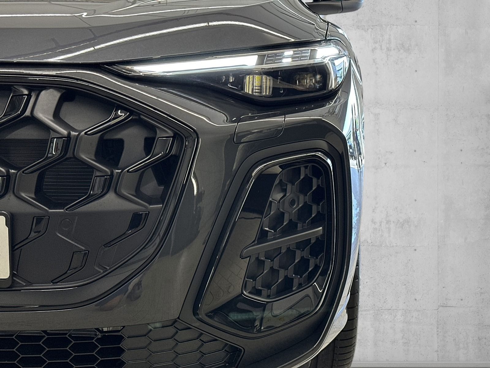 Audi Q5 SUV e-hybrid qu. LED*AHK*WR*Tech plus*5Sitze* imagem 3