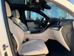 MERCEDES-BENZ GLC 220d Coupe 4Matic/ PANORAMA/ DISTRONIC/ MBUX MERCEDES-BENZ GLC 220d Coupe 4Matic/ PANORAMA/ DISTRONIC/ MBUX