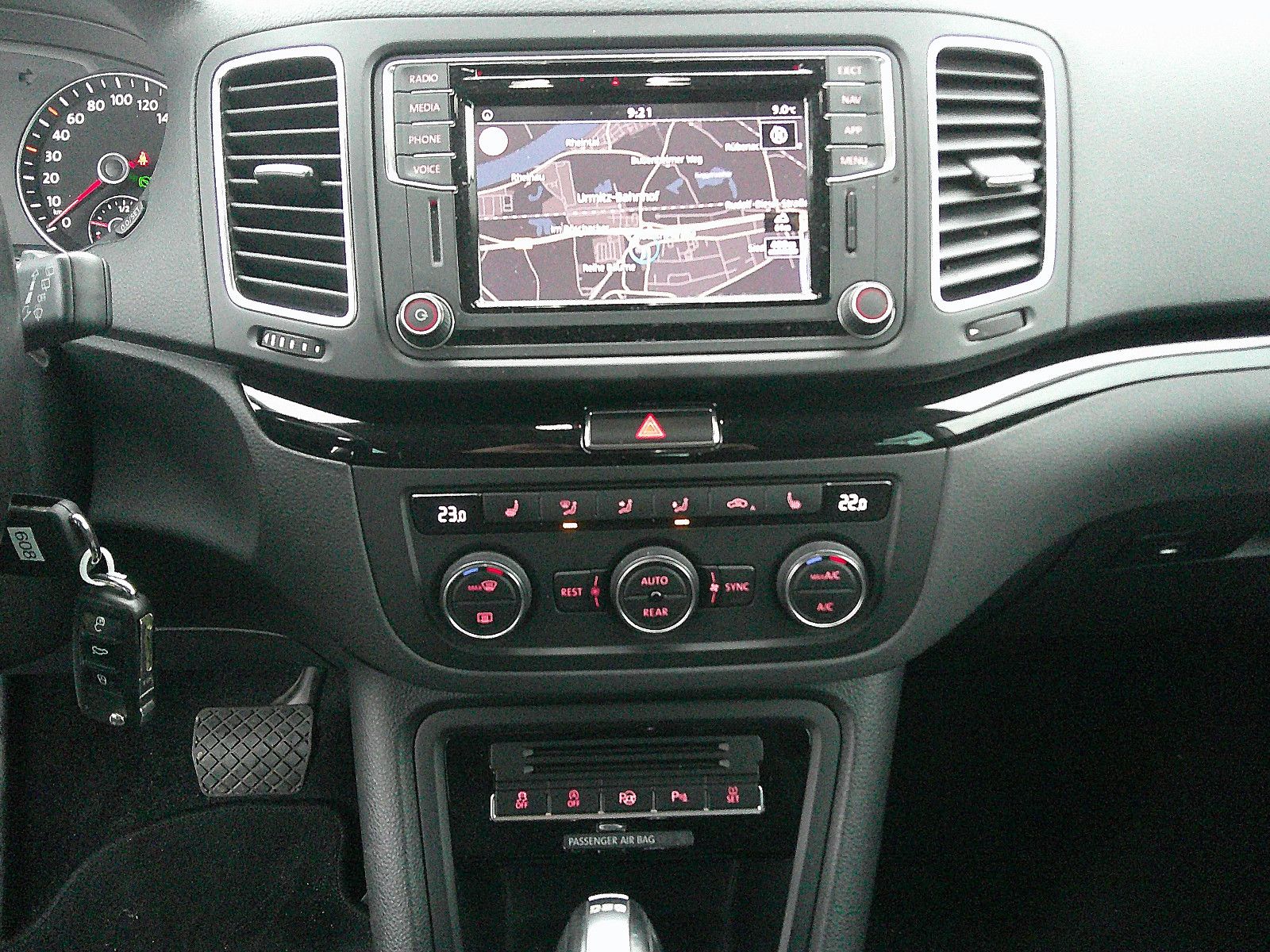 Fahrzeugabbildung SEAT Alhambra Style/1.HAND/KAMERA/KLIMA/NAVI