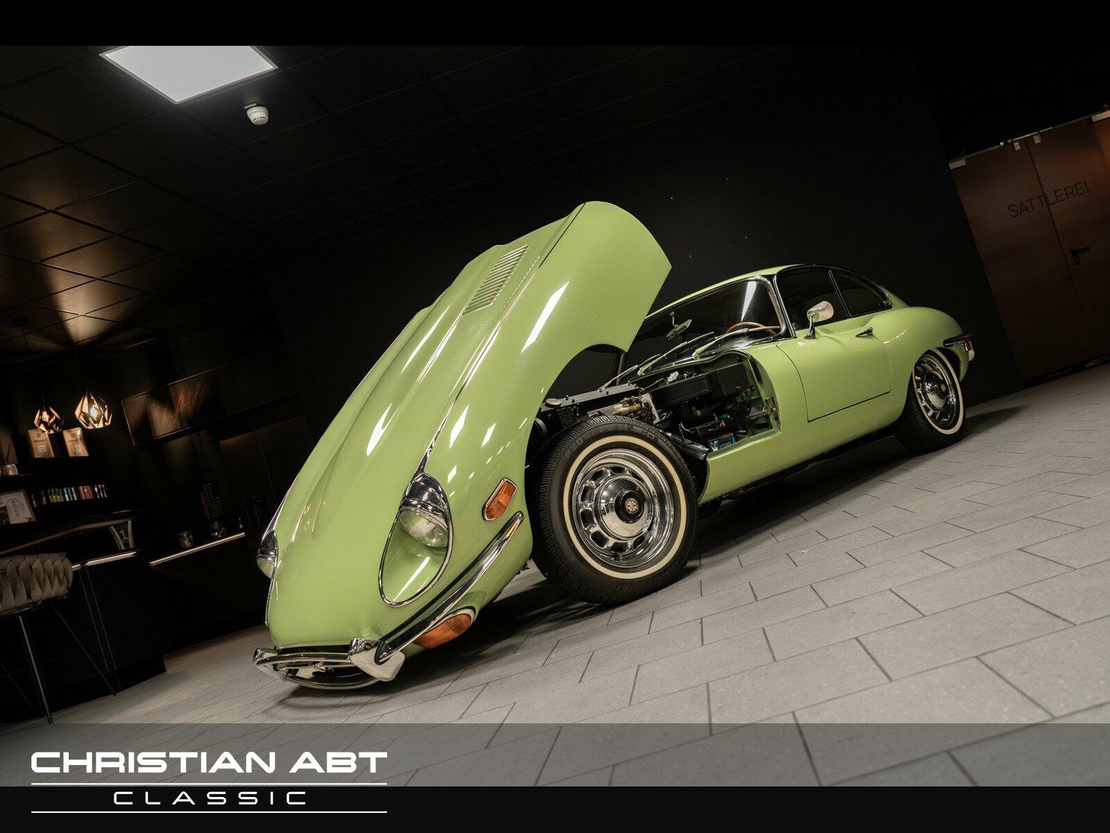 Fahrzeugabbildung Jaguar E-Type 4.2 Serie2 - Wertgutachten Note 1