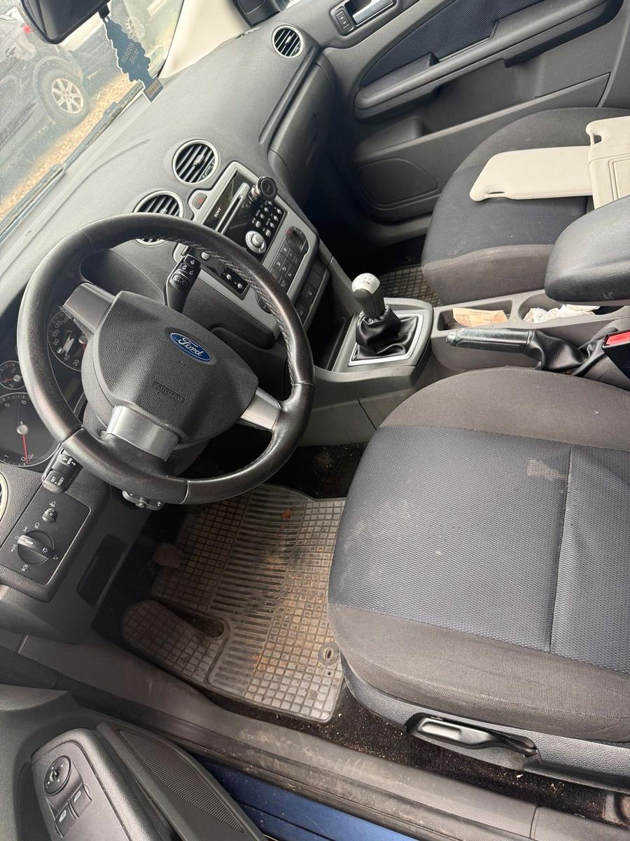 Ford Focus 2006 — photo 9