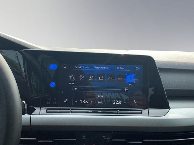 Golf VIII 1.5TSI Life KLIMA PDC SHZ NAVI ACC LED