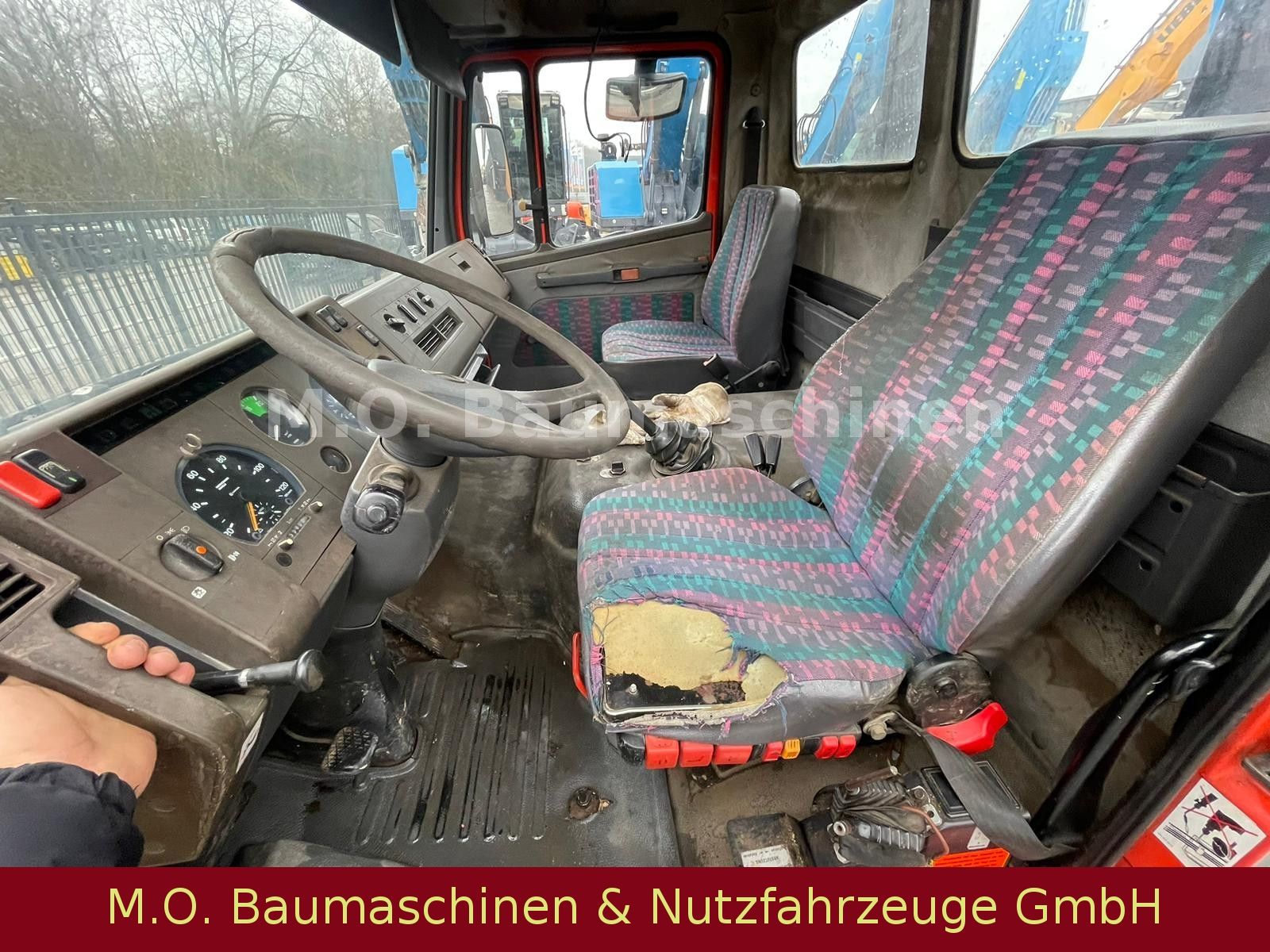 Fahrzeugabbildung Mercedes-Benz 817 K / Absetzkipper / 7,49 t / Euro 2 /