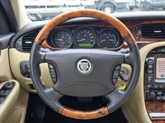 Fahrzeugabbildung XJ 2.7 D XJ6 Executive DPF