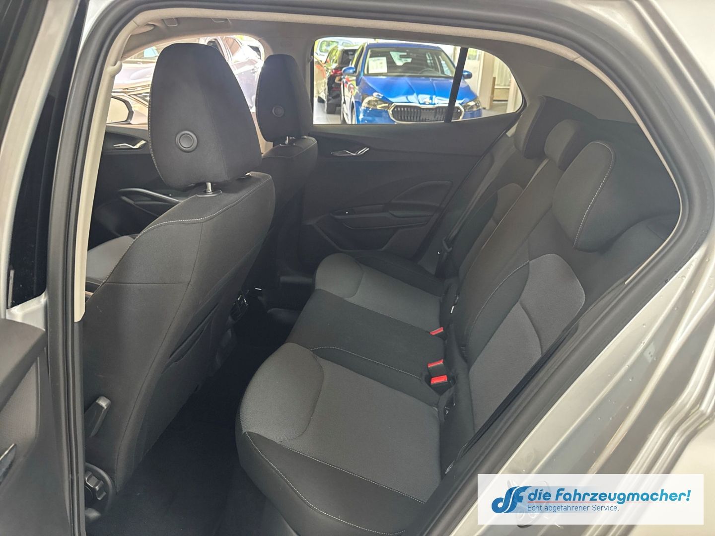 Fahrzeugabbildung SKODA Fabia Tour Automatik Navi DigiCockpit LED Apple
