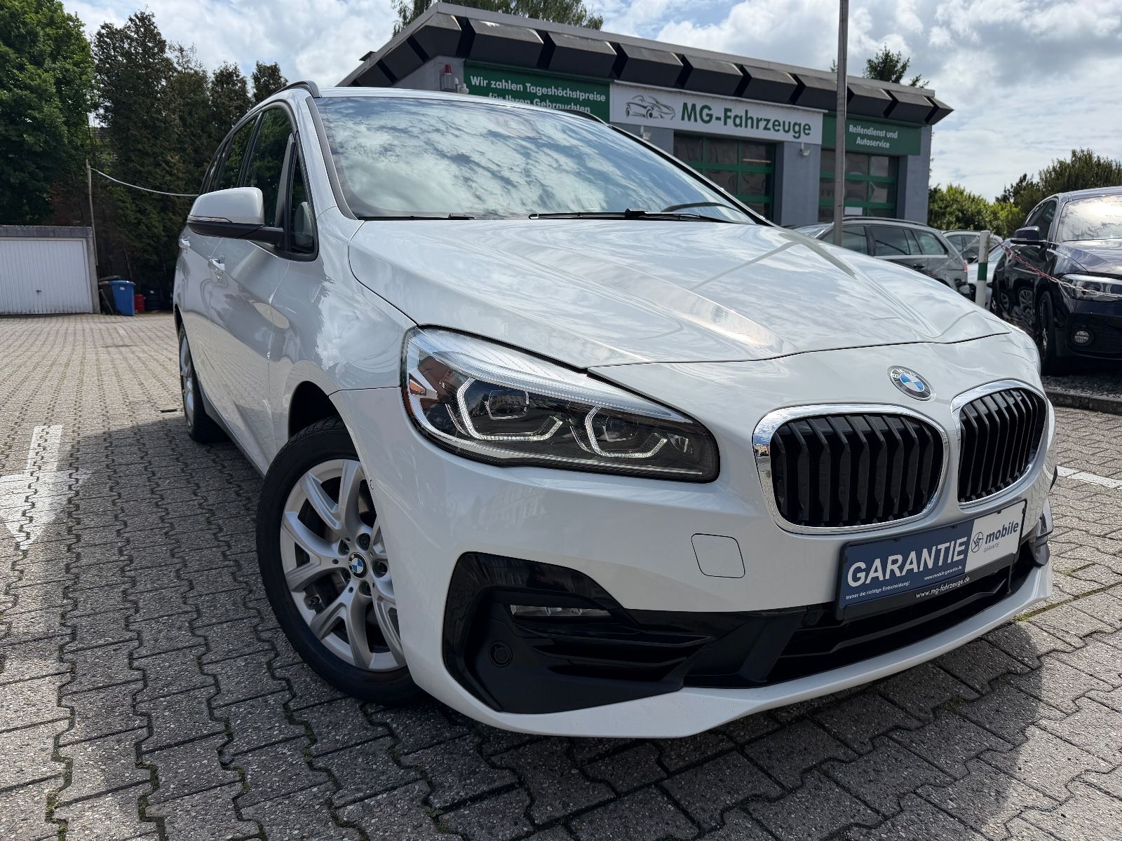 BMW 218 Gran Tourer SPORT LINE 7-SITTZER LED HUD NAV