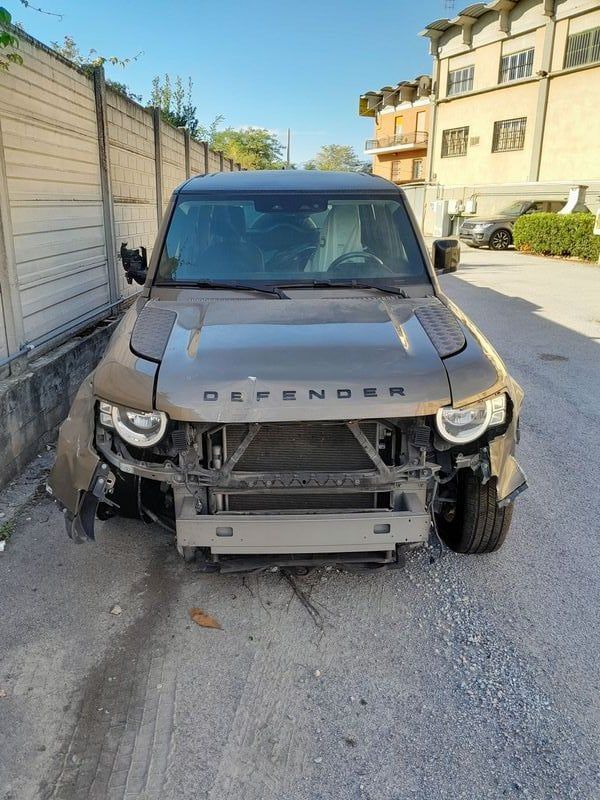 Land Rover Defender 2.0 SD4 240 110 S AWD auto N imagem 2