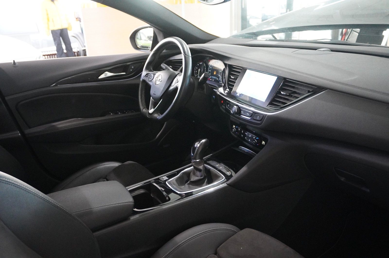 Fahrzeugabbildung Opel Insignia B ST 2.0D ULTIMATE NAVI/OPC/KAMERA/AHK