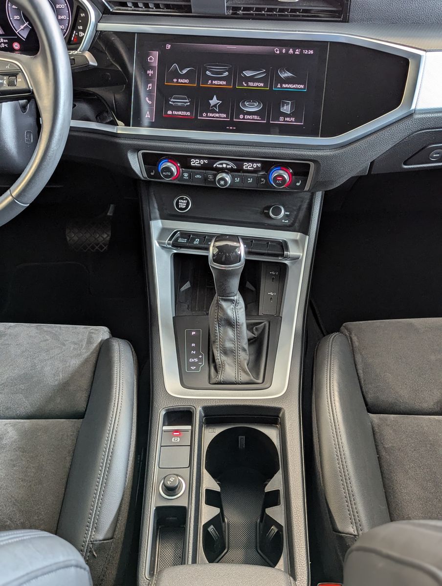 AUDI Q3 45 TFSI e S-tr. Sport-Sitze Leder ACC AHK 18" - Image 21
