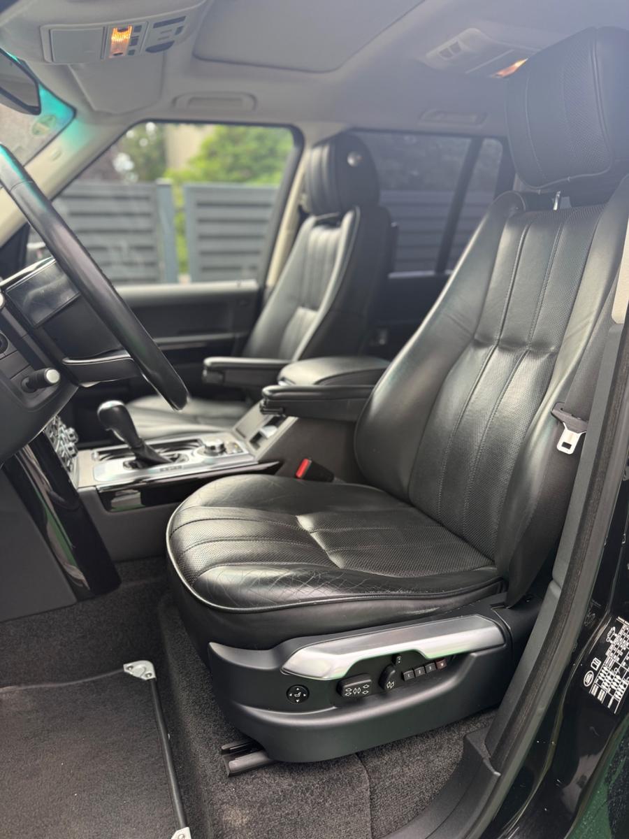 LAND ROVER RANGE ROVER VOGUE V8 272 ch 4X4 BVA - HAYON ÉLECTRIQUE - TOIT OUVRANT - VOLANT EN CUIR