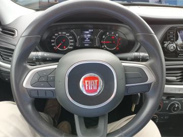 Fiat Tipo Pop 1.4 16V LM-FELGEN KLIMA  AHK PARKTRONIK