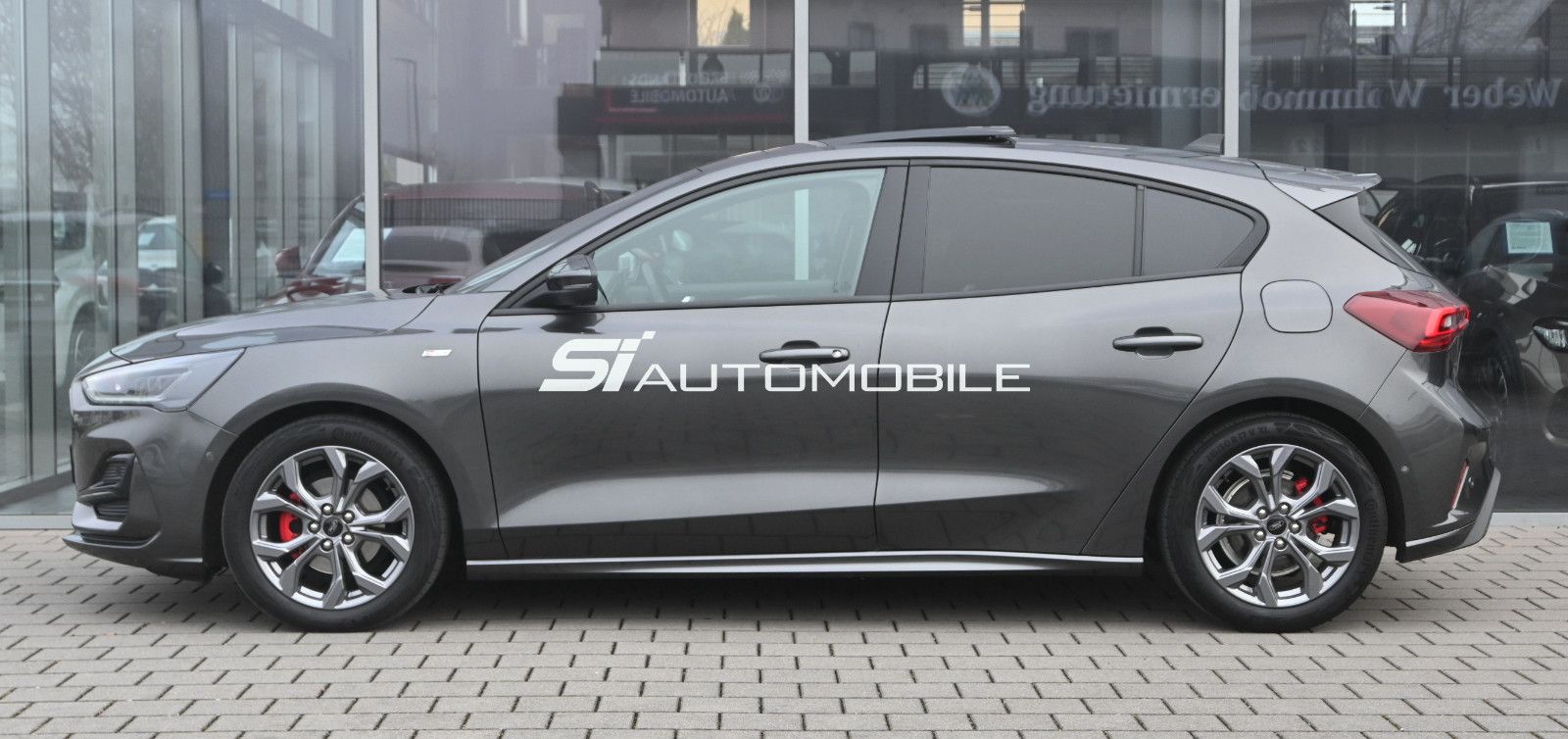 Fahrzeugabbildung Ford Focus 1.5D ST-Line X °ACC°B&O°HUD°PANO°STANDHEIZ