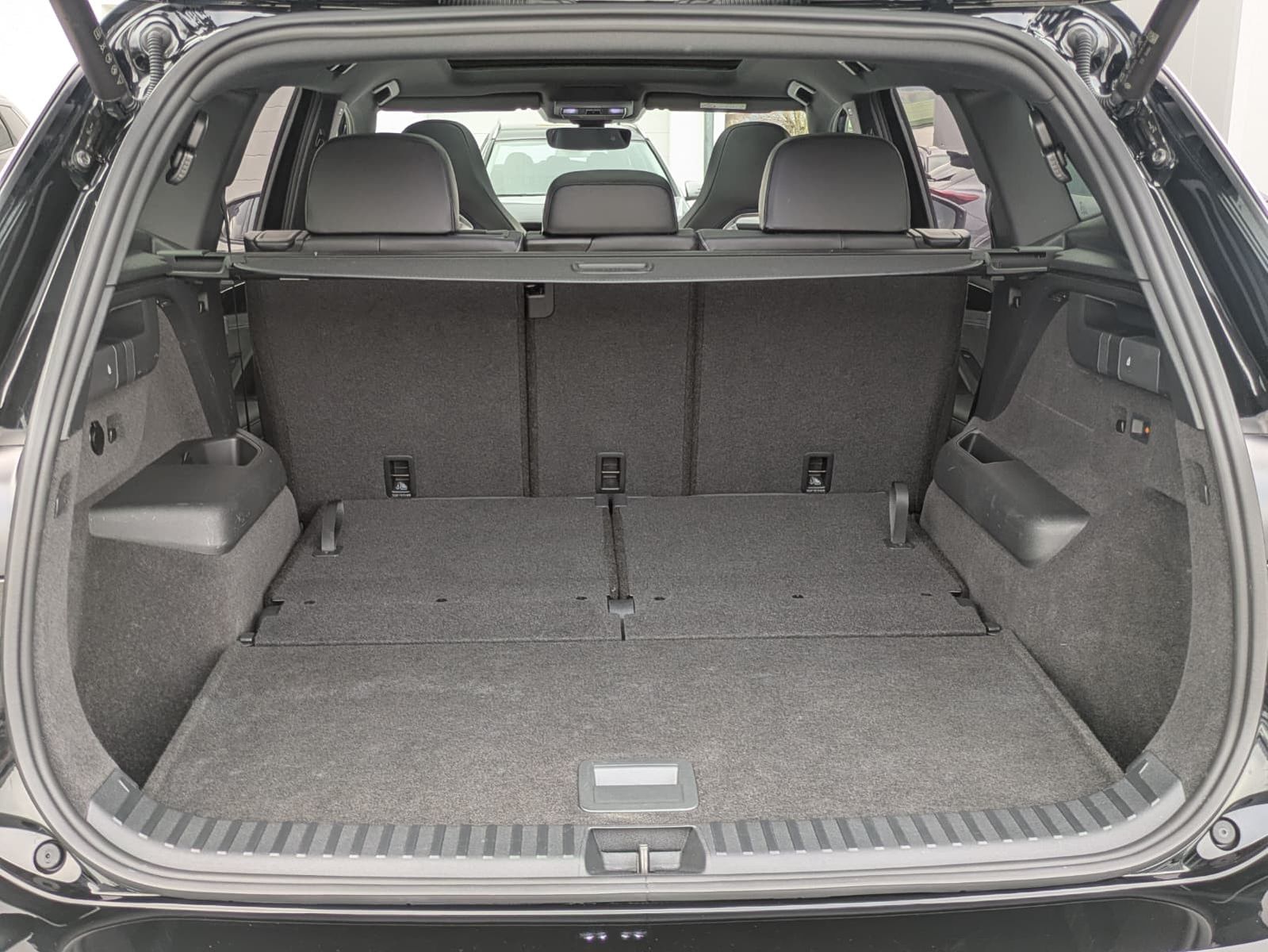 Fahrzeugabbildung Volkswagen Tayron 2.0 TDI 4M R-Line 7Si*MATRIX*AHK*PANO*HUD