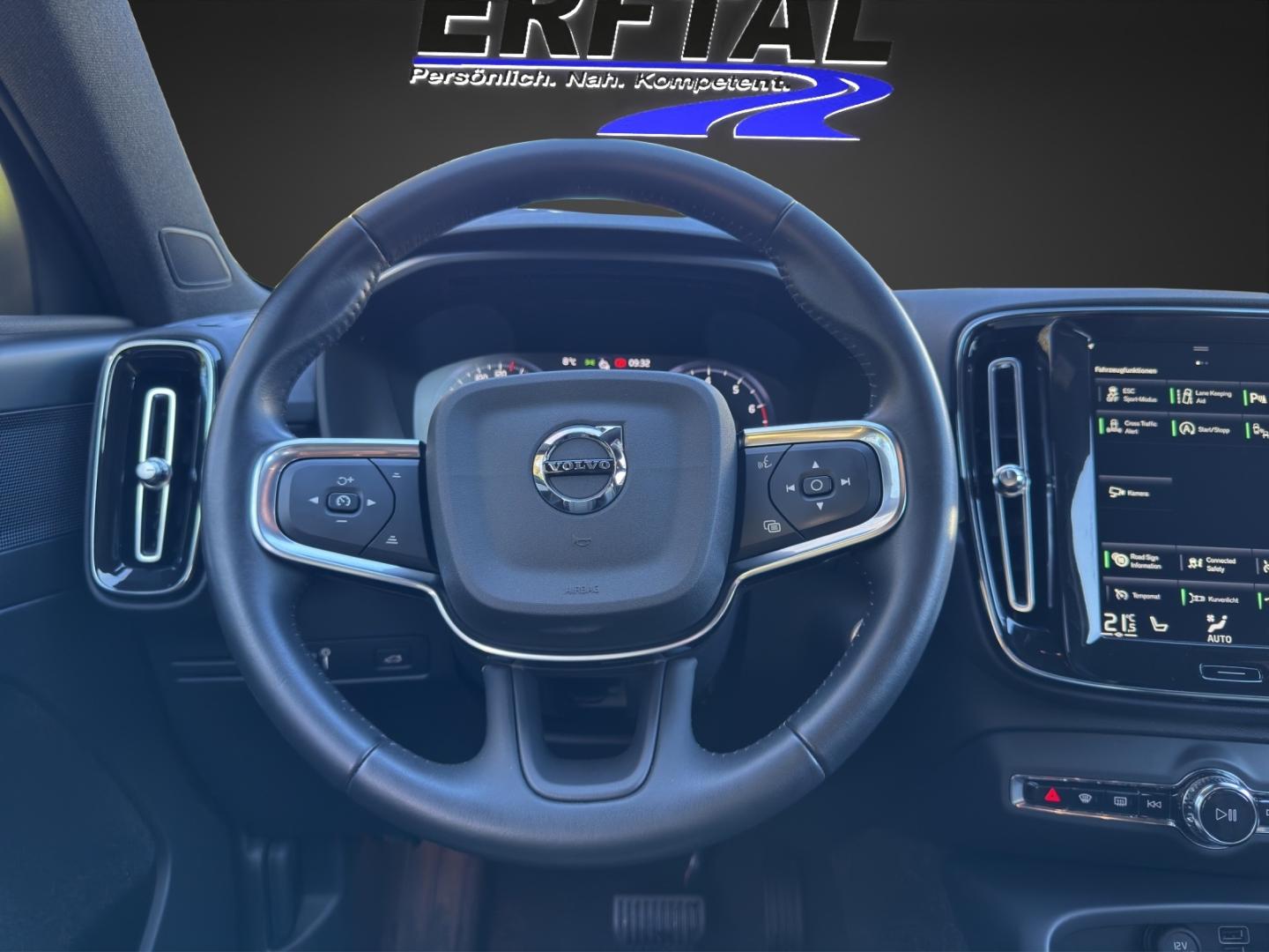 Volvo XC40 T3 Momentum Pro 2WD Navi Digitales Cockpit 