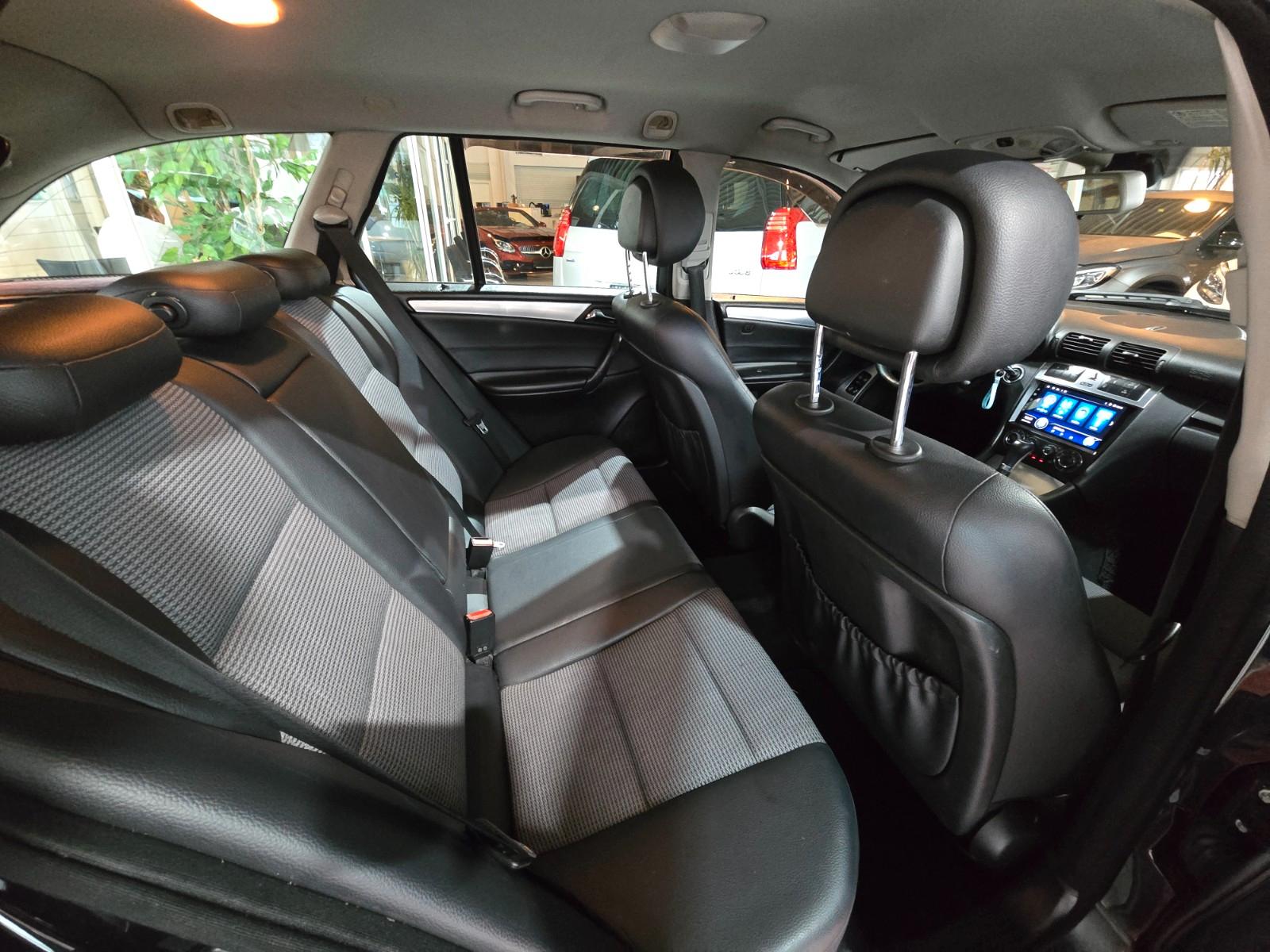 Mercedes-Benz C200 2007 — photo 14