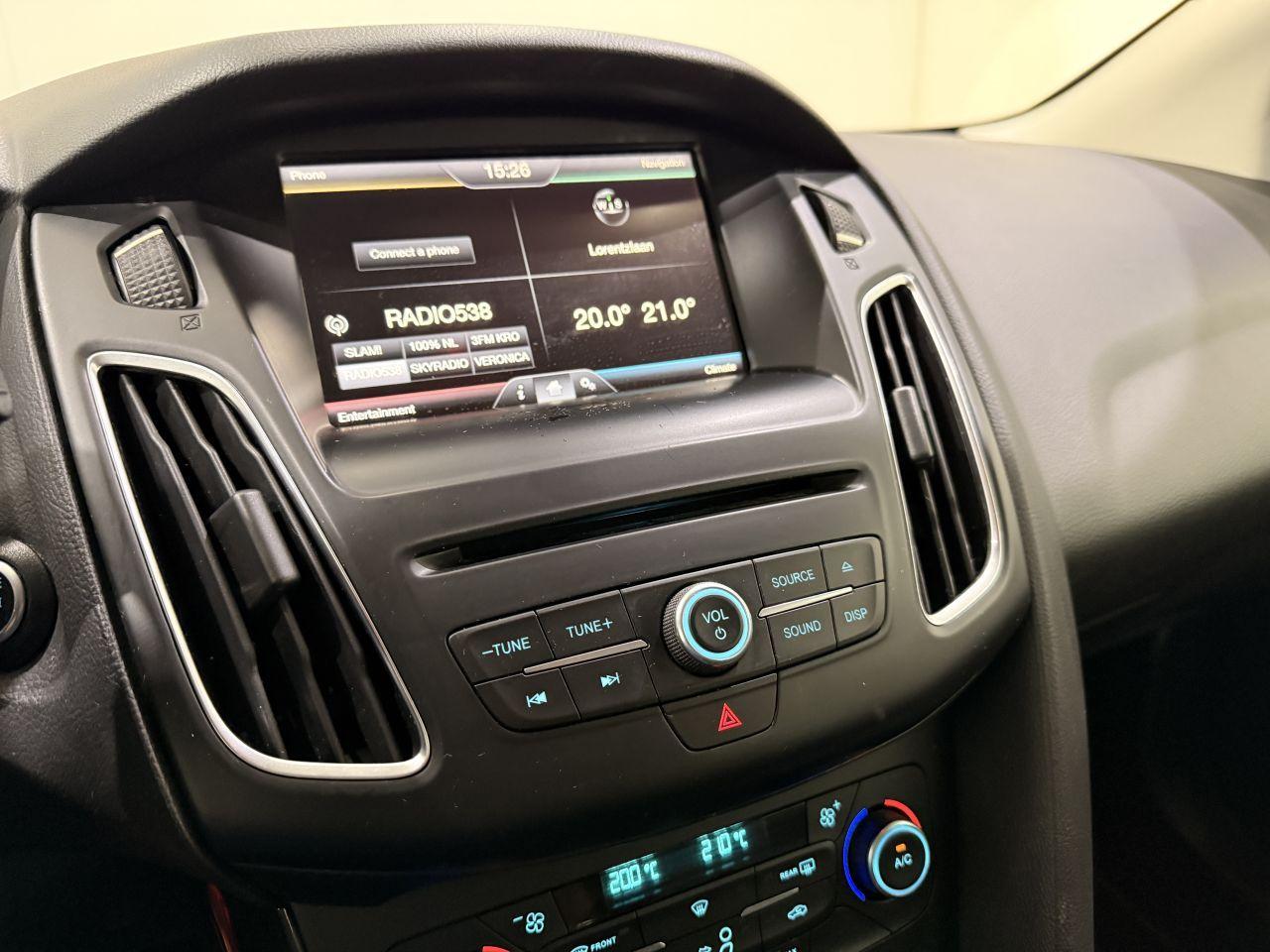 Ford Focus 2015 — фото 40