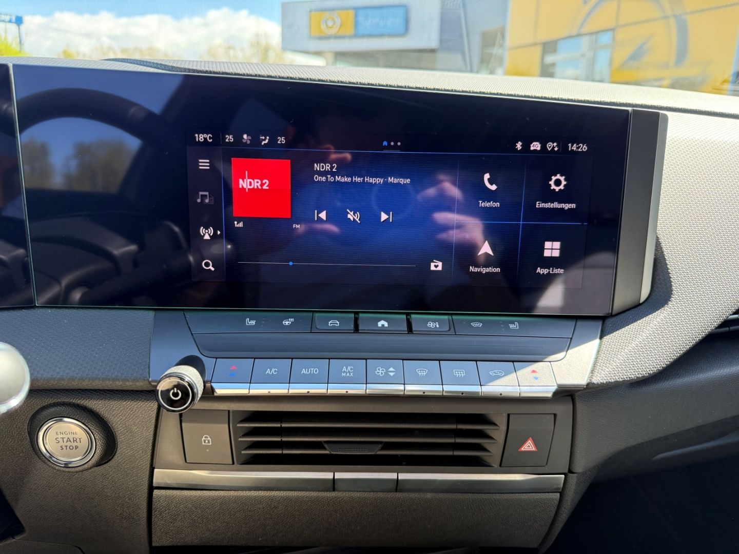 Fahrzeugabbildung Opel Astra L Elegance mit SHZ+LHZ+Kamera