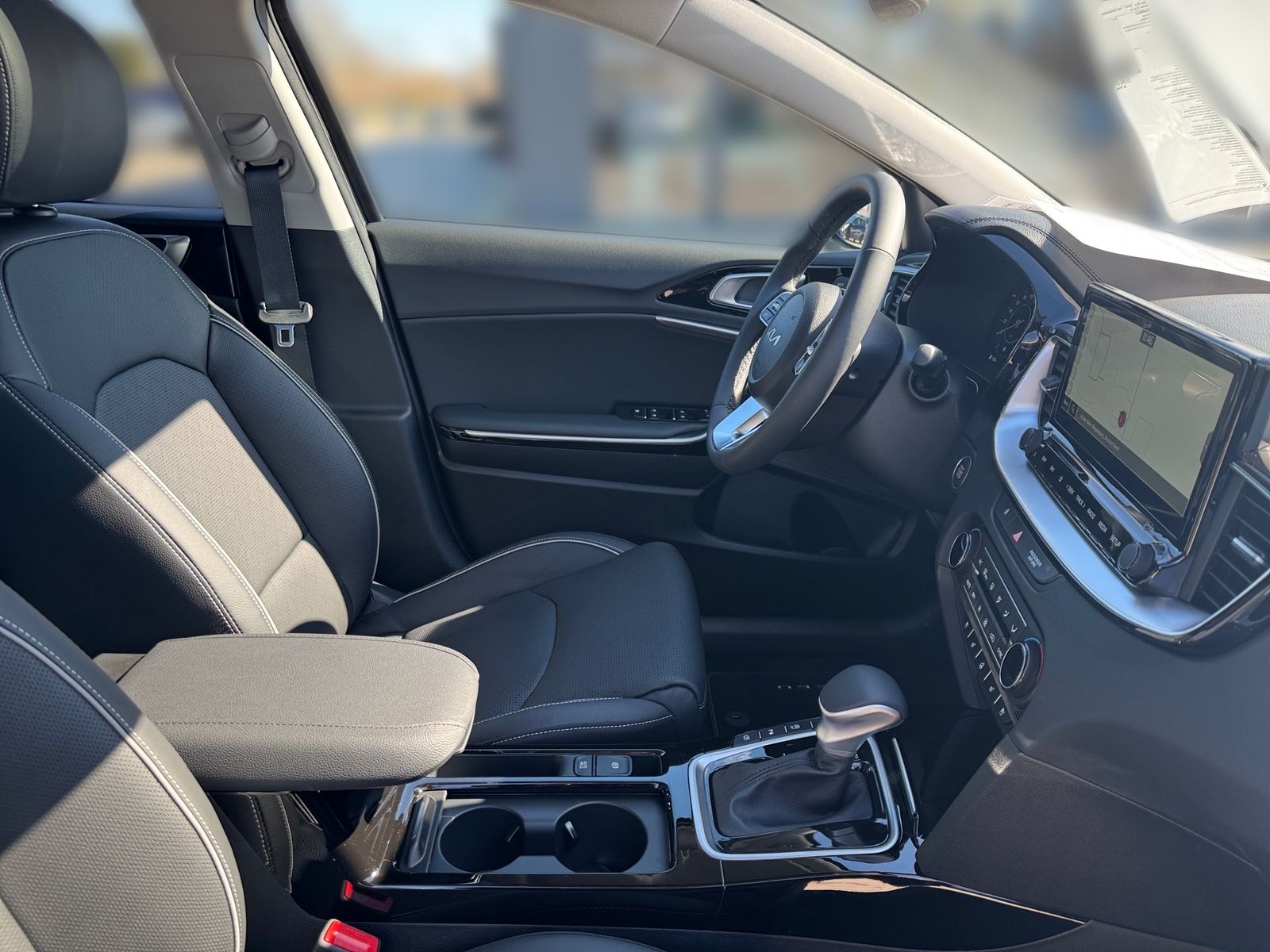 Fahrzeugabbildung Kia XCEED 1.5T 140 DCT7 PLATINUM GLAS