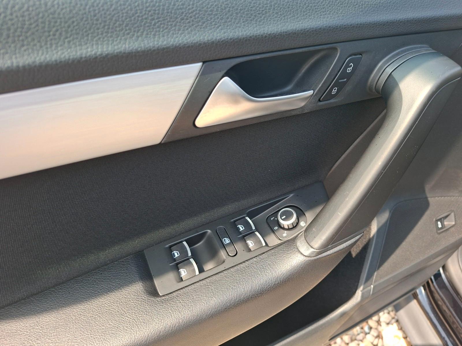 Volkswagen Passat Alltrack 2013 — photo 15