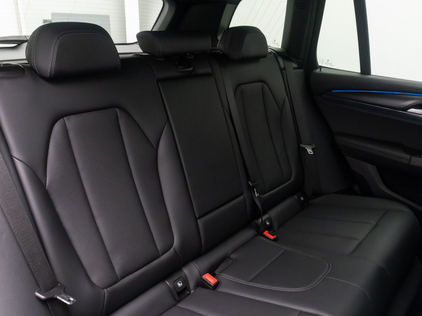 Fahrzeugabbildung BMW X3 xD30e M Sport Kamera DAB HIFI HUD Individual