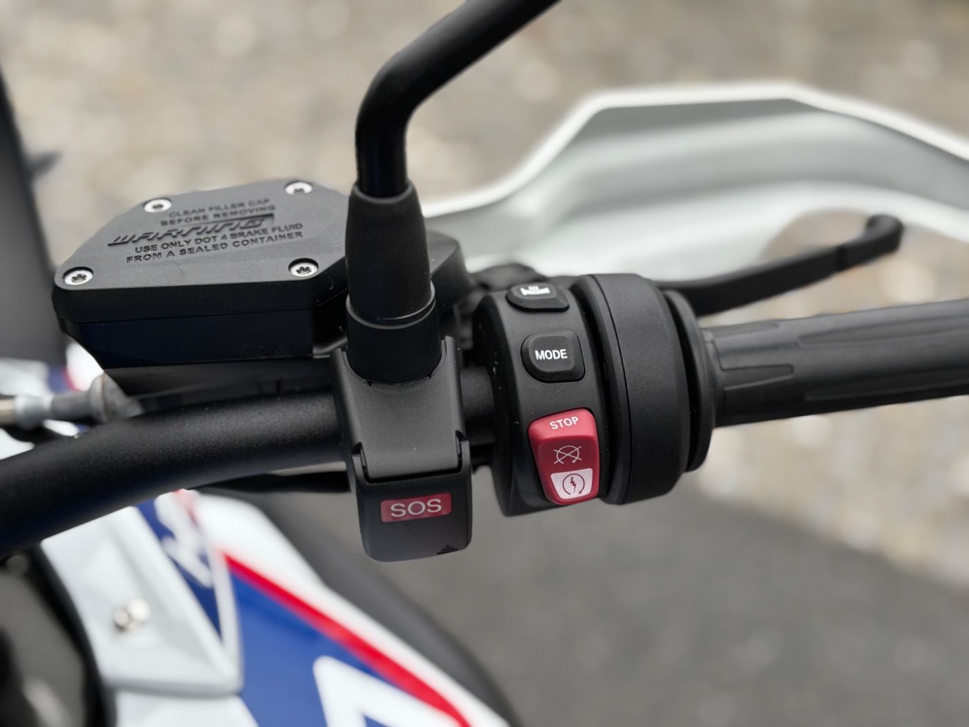 Fahrzeugabbildung BMW R 1250 GS HP, Akrapovic, Seitenkoffer Tieferlegu