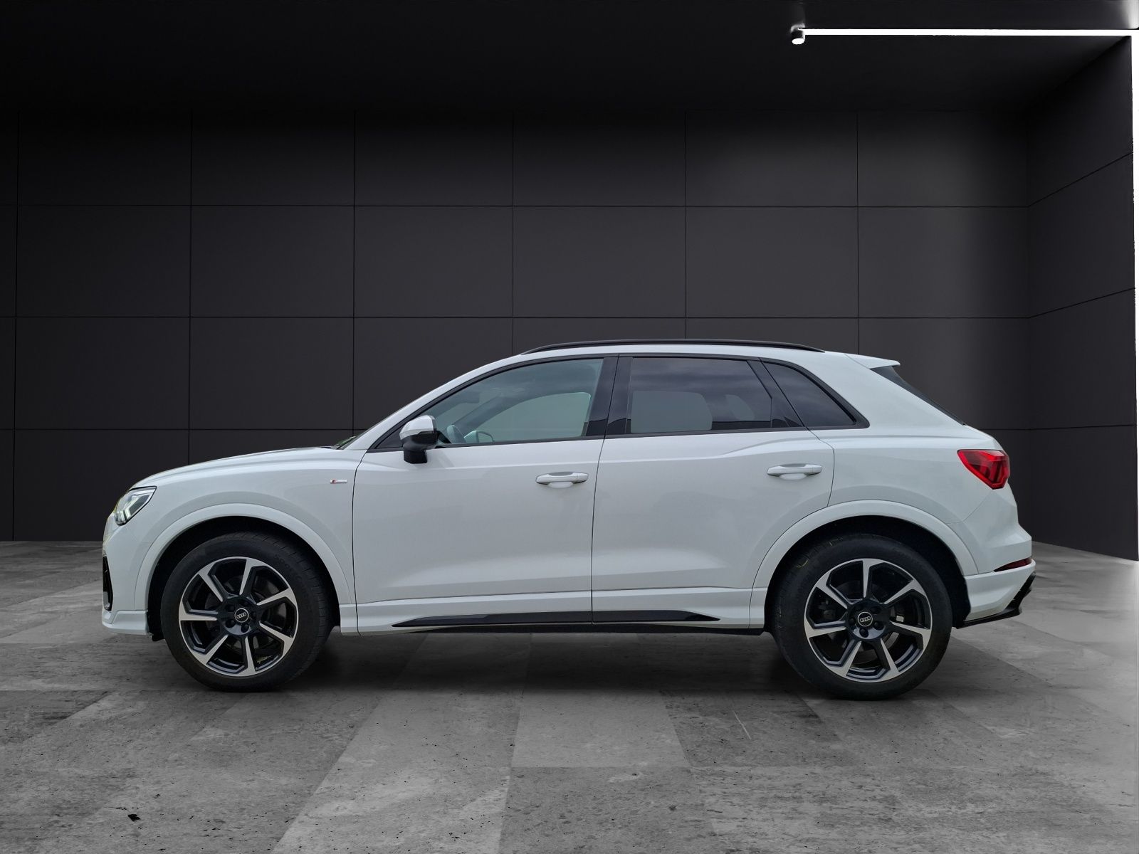Fahrzeugabbildung Audi Q3 40 TDI quattro S-line S-tronic LED AHK Navi A