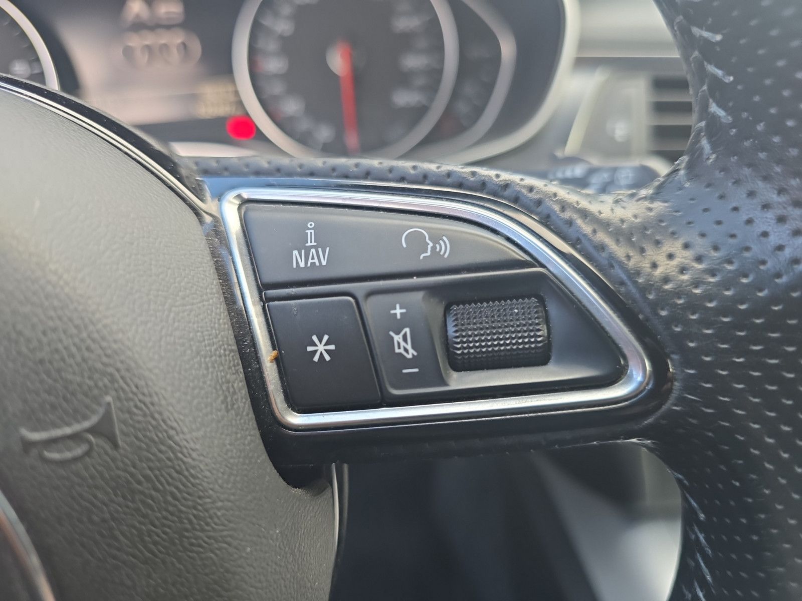 Fahrzeugabbildung Audi A6 Avant 3.0 TDI quattro 3x S-Line Voll