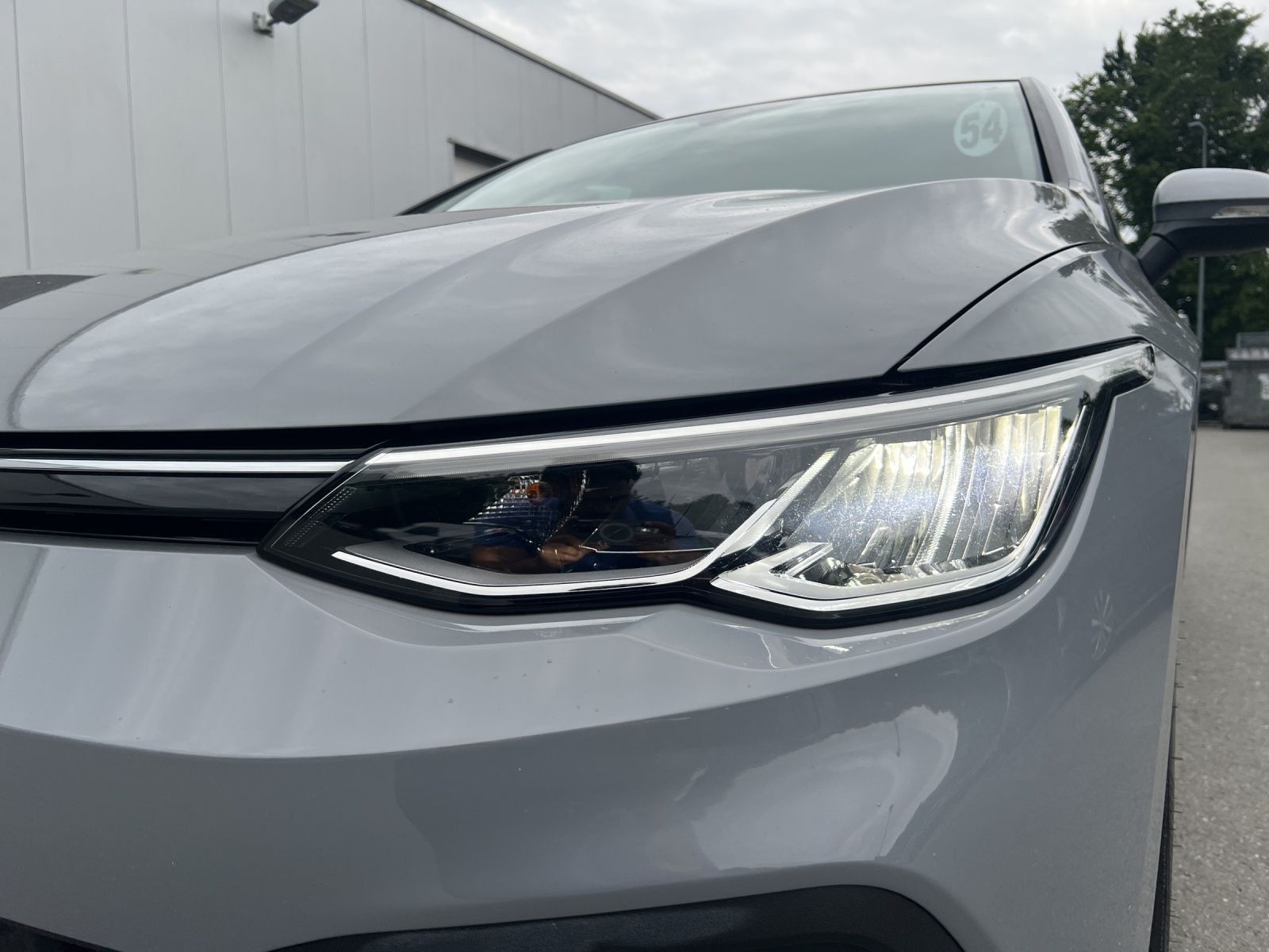 Golf VIII 1.0 eTSI DSG Navi*ACC*Standhzg.*LED