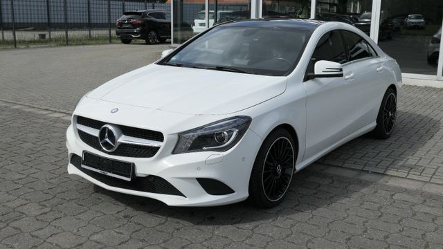 Mercedes-Benz CLA 200 Urban BiXenon/Panorama/Navi/Alu18"/AHK