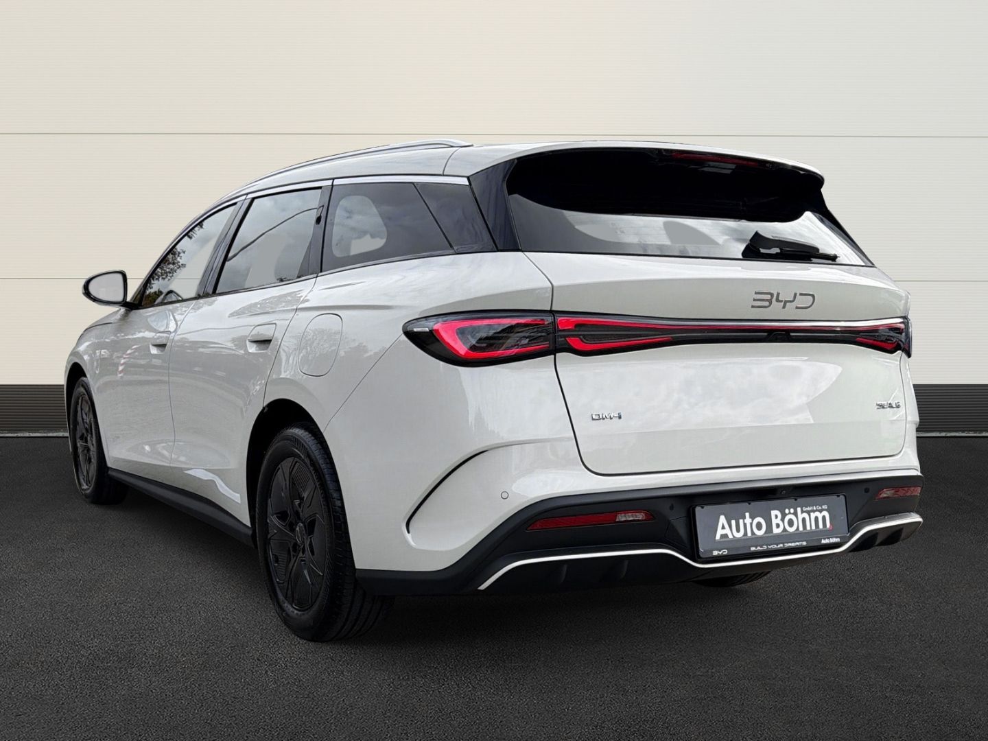 BYD SEAL 6