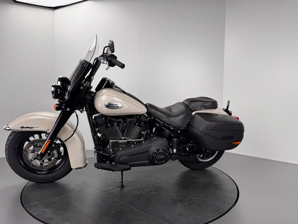 Fahrzeugabbildung Harley-Davidson SOFTAIL HERITAGE CLASSIC *JEKILL&HYDE *NEUWERTIG